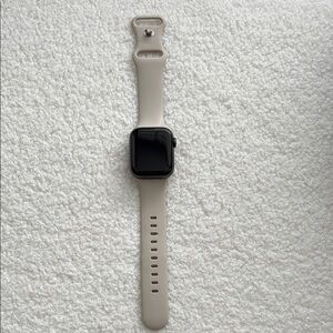 Apple Watch SE 40mm (GPS only)